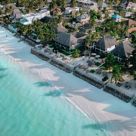Blue Oyster Hotel Джамбиани Екстериор снимка
