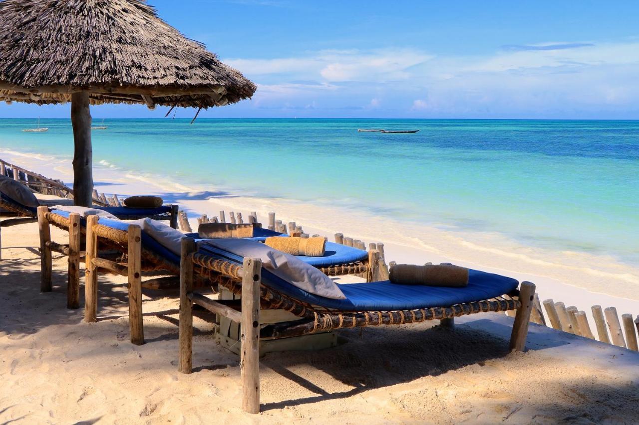 Blue Oyster Hotel Джамбиани Екстериор снимка